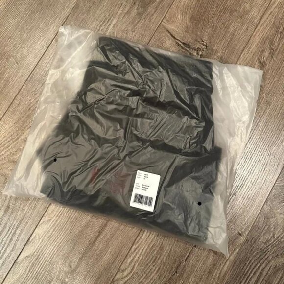 BNWT Revolution of 1995 - Men's Black Organic Cotton Cargo Shorts - Picture 7 of 7